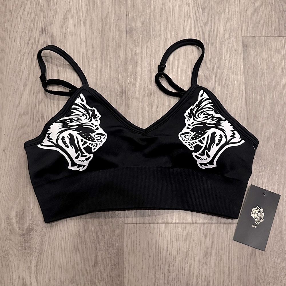 NWT Darc Sport Seamless Everson Sports Bra in Black